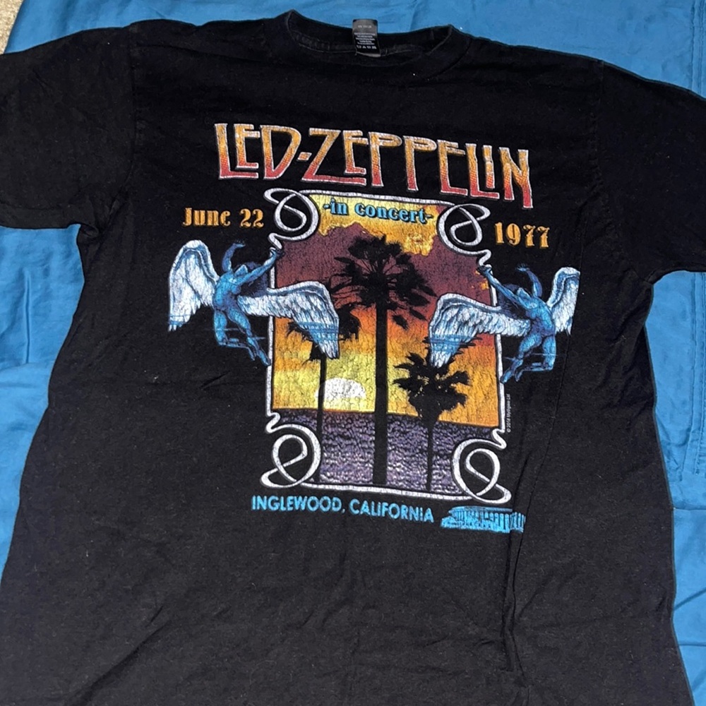t shirt